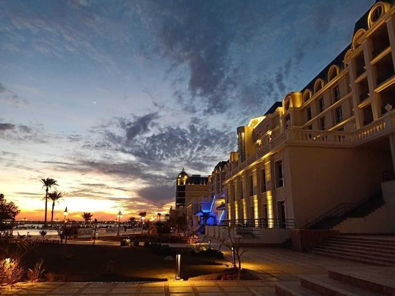 Tolip El Forsan Hotel Ismailia Bagian luar foto The Grand Hotel